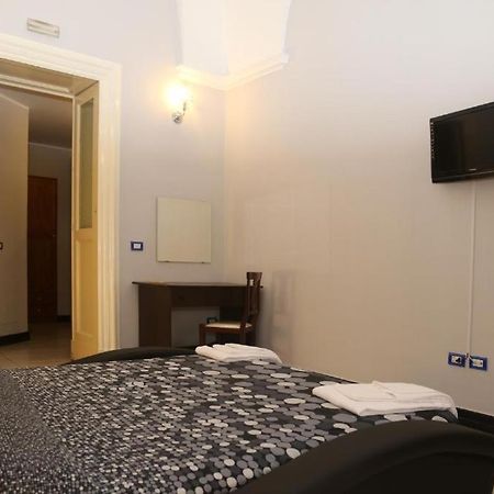 Nuovo Hotel Sangiuliano คาตาเนีย ภายนอก รูปภาพ